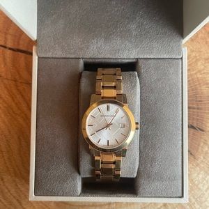 Authentic BURBERRY Rose Gold Watch BU9034